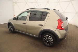 Хэтчбек Renault Sandero 2011 года, 735000 рублей, Орёл