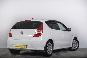 Хетчбэк Hyundai i30 2010 года, 799000 рублей, Томск