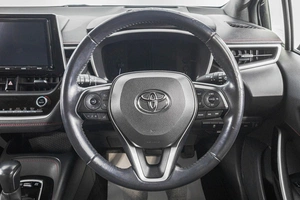 Хетчбэк Toyota Corolla 2018 года, 1749000 рублей, Барнаул