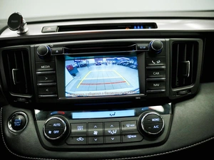 Внедорожник Toyota RAV4 2016 года, 2350000 рублей, Красноярск