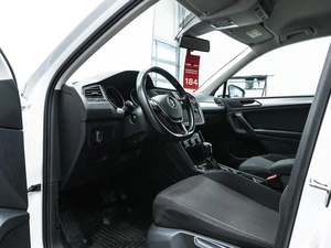 Внедорожник Volkswagen Tiguan 2019 года, 2349000 рублей, Красноярск