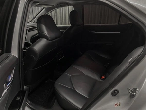 Седан Toyota Camry 2018 года, 2450000 рублей, Красноярск