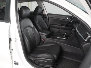 Седан Kia Optima 2020 года, 1969000 рублей, Красный Пахарь