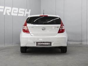 Хетчбэк Hyundai i30 2010 года, 730000 рублей, Омск