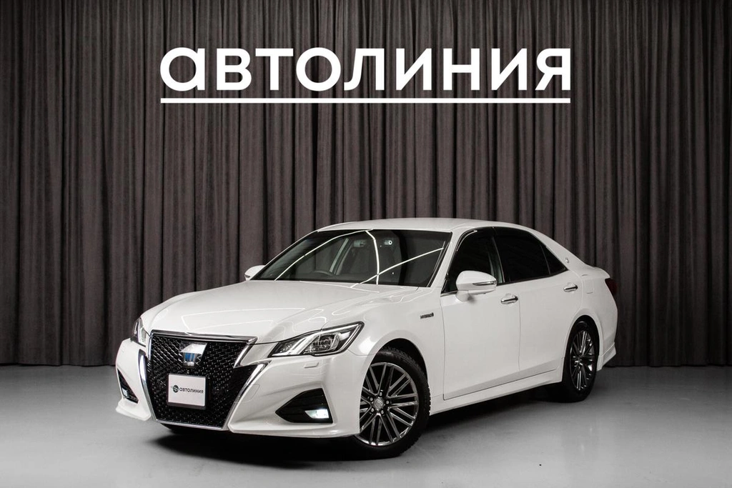Седан Toyota Crown 2015 года, 2699000 рублей, Красноярск