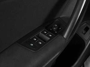 Внедорожник Volkswagen Tiguan 2019 года, 2599000 рублей, Ростов-на-Дону