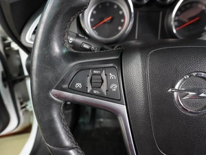 Хетчбэк Opel Astra 2013 года, 834000 рублей, Воронеж