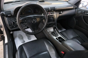 Хетчбэк Mercedes-benz C-класс 2002 года, 729000 рублей, Омск