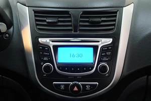 Хетчбэк Hyundai Solaris 2015 года, 949000 рублей, Омск