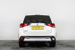 Внедорожник Mitsubishi Outlander 2018 года, 1859000 рублей, Сургут