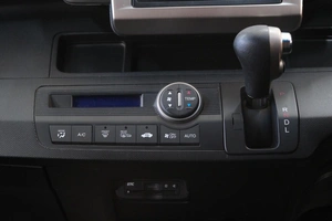 Минивэн Honda Freed 2014 года, 1289000 рублей, Омск