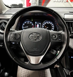 Внедорожник Toyota RAV4 2015 года, 2477000 рублей, Красноярск