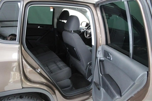 Внедорожник Volkswagen Tiguan 2015 года, 1600000 рублей, Смоленск