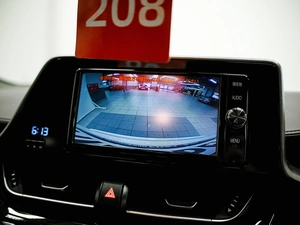 Внедорожник Toyota C-HR 2017 года, 1900000 рублей, Красноярск