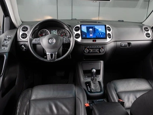 Внедорожник Volkswagen Tiguan 2012 года, 1299000 рублей, Тюмень