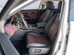 Внедорожник Land Rover Range Rover Evoque 2025 года, 5850000 рублей, Краснодар