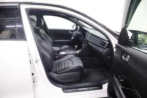 Седан Kia Optima 2018 года, 2080000 рублей, Брянск