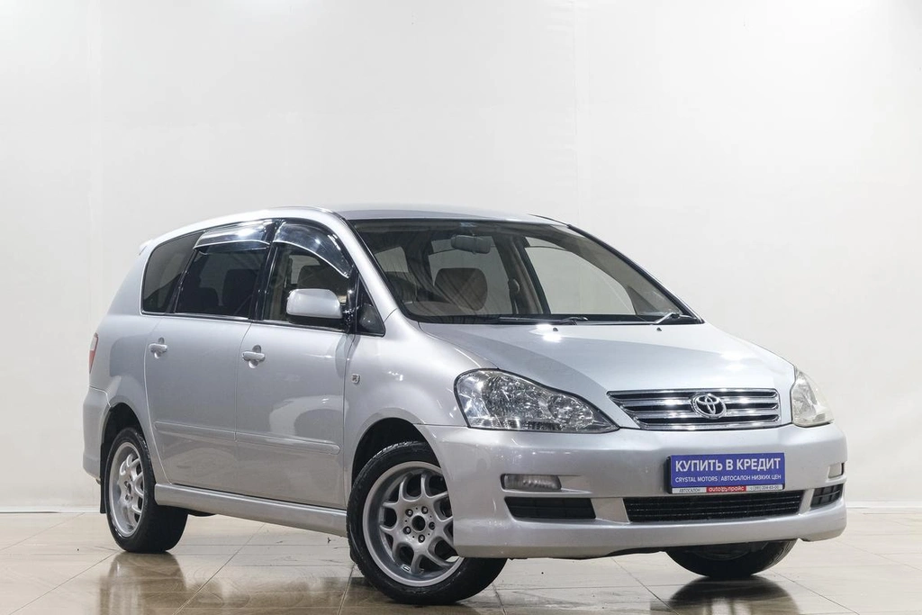 Минивэн Toyota Ipsum 2004 года, 789000 рублей, Новокузнецк