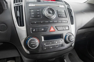 Универсал Kia Ceed 2011 года, 999000 рублей, Барнаул