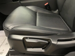 Внедорожник Land Rover Discovery 2017 года, 3900000 рублей, Красноярск