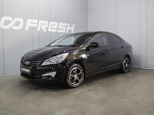 Седан Hyundai Solaris 2014 года, 1170000 рублей, Омск