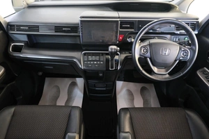 Минивэн Honda Stepwgn Spada 2015 года, 2299000 рублей, Омск