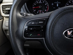 Седан Kia Optima 2016 года, 1640000 рублей, Краснодар