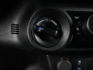 Пикап Toyota Hilux 2023 года, 6299000 рублей, Ростов-на-Дону