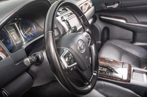 Седан Toyota Camry 2015 года, 2189000 рублей, Томск