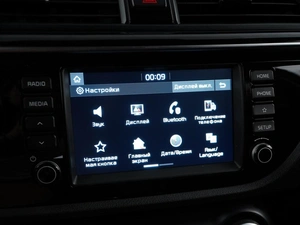 Седан Kia Rio 2018 года, 1437077 рублей, Москва