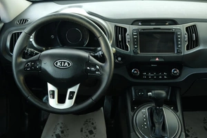Внедорожник Kia Sportage 2011 года, 1499000 рублей, Омск