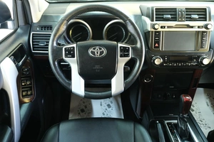 Внедорожник Toyota Land Cruiser Prado 2015 года, 3149000 рублей, Омск