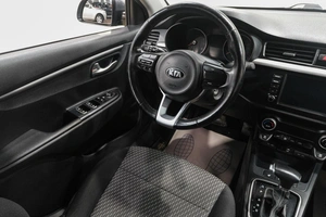 Седан Kia Rio 2019 года, 1589000 рублей, Новокузнецк
