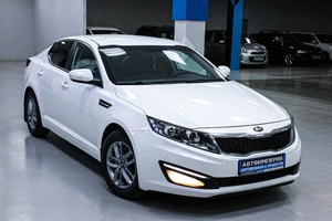 Седан Kia Optima 2013 года, 998000 рублей, Солонцы