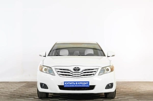 Седан Toyota Camry 2010 года, 1379000 рублей, Тюмень