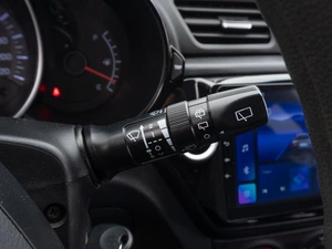 Хетчбэк Kia Rio 2012 года, 729000 рублей, Саратов