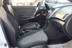 Хетчбэк Hyundai Solaris 2012 года, 739000 рублей, Омск
