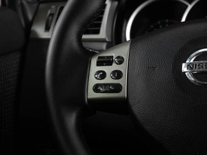 Седан Nissan Tiida 2011 года, 869000 рублей, Тюмень