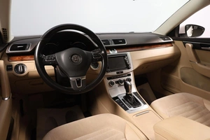 Седан Volkswagen Passat 2014 года, 1489000 рублей, Новосибирск