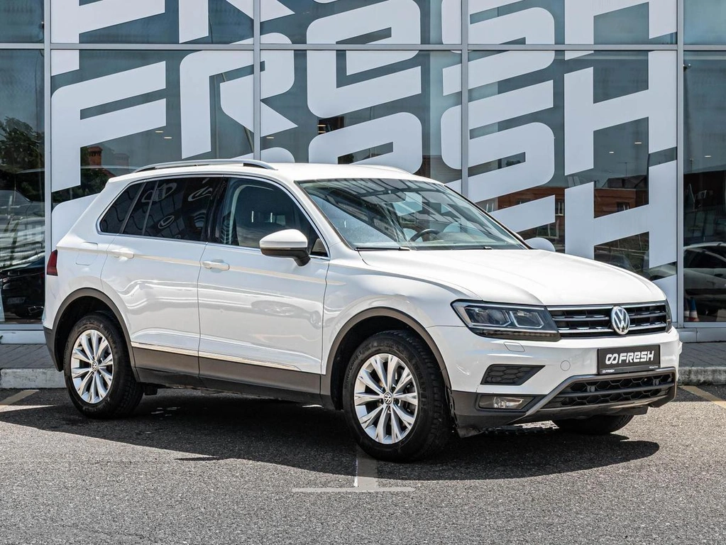Внедорожник Volkswagen Tiguan 2018 года, 2425000 рублей, Краснодар