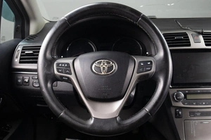 Седан Toyota Avensis 2011 года, 1439000 рублей, Оренбург