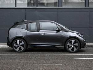 Хетчбэк BMW i3 2018 года, 1999000 рублей, Кирилловка
