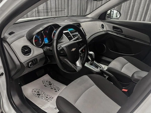 Седан Chevrolet Cruze 2012 года, 699000 рублей, Красноярск
