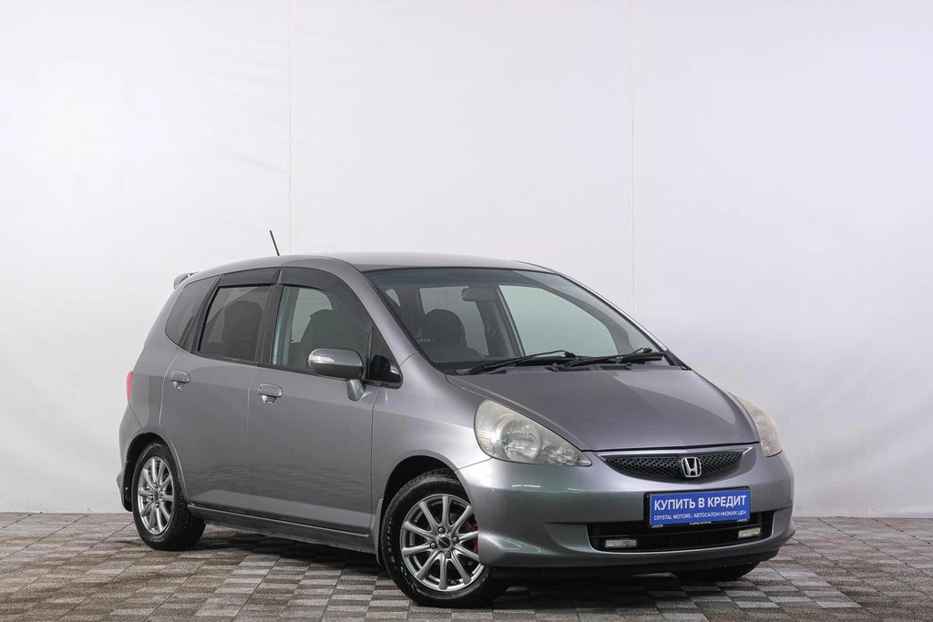 Хетчбэк Honda Fit 2005 года, 559000 рублей, Кемерово