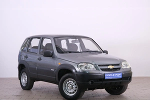Внедорожник Chevrolet Niva 2010 года, 639000 рублей, Омск