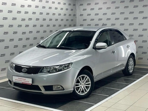 Седан Kia Cerato 2011 года, 870000 рублей, Красноярск