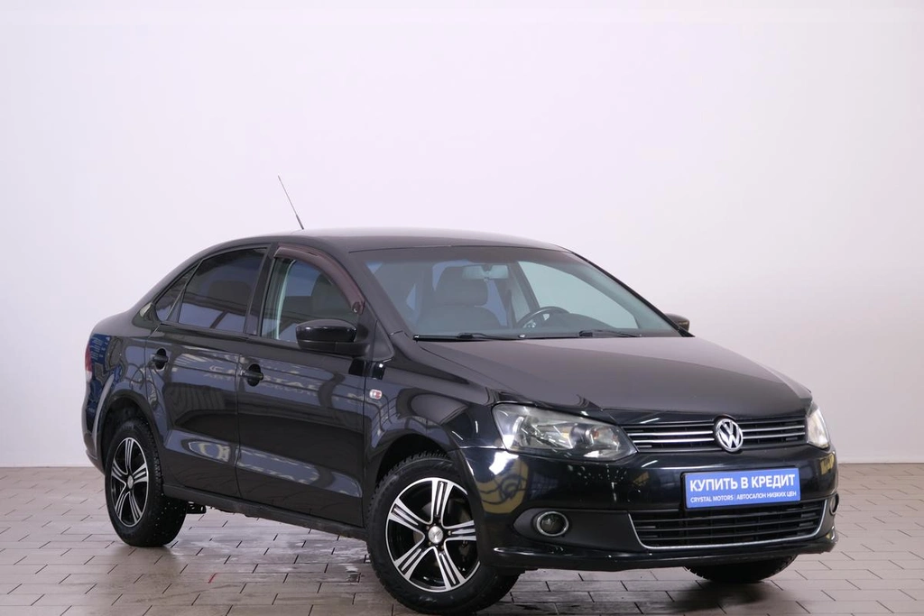 Седан Volkswagen Polo 2011 года, 719000 рублей, Омск