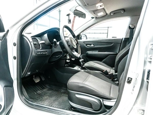 Седан Kia Rio 2018 года, 1519000 рублей, Красноярск