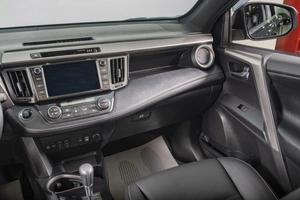 Внедорожник Toyota RAV4 2019 года, 2499000 рублей, Томск