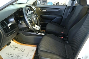 Седан Kia Rio 2019 года, 1379000 рублей, Омск